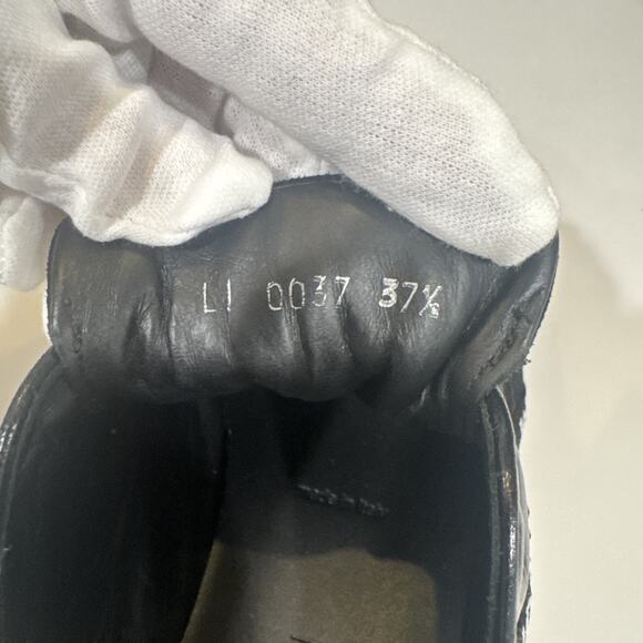 Louis Vuitton Patent Leather Low Top Size 37.5 Women’s Sneaker (runs Small) - Picture 8 of 16